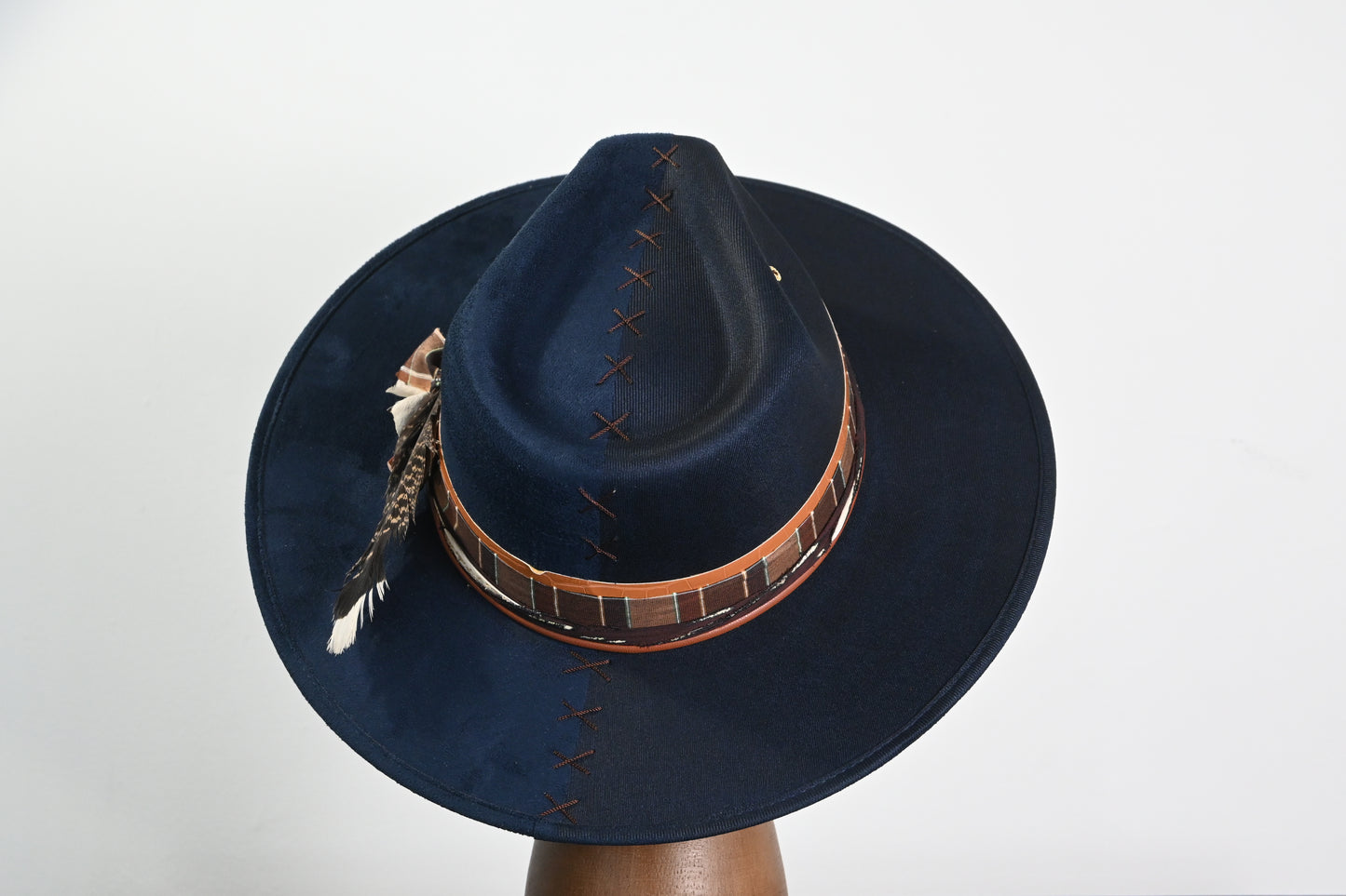 Suede Artisanal Hat - Navy