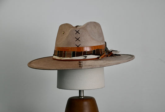 Suede Artisanal Hat - Camel